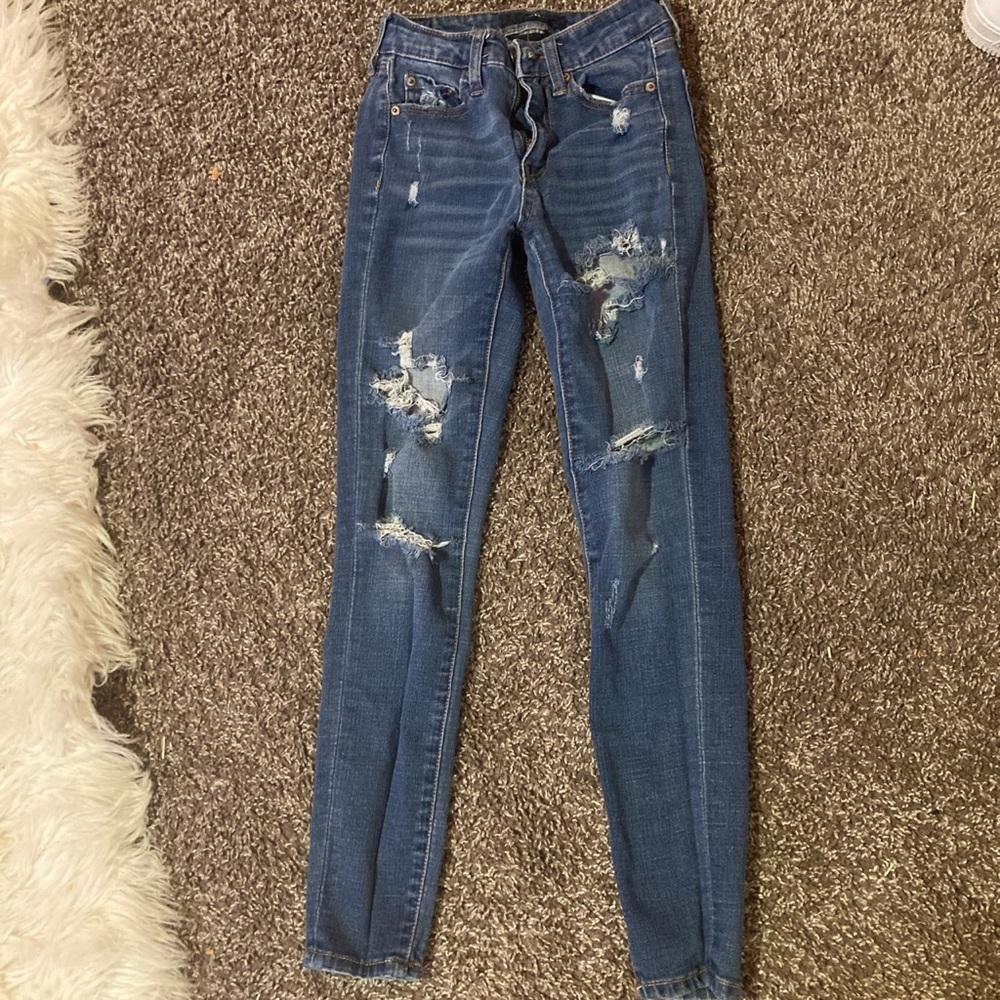 ripped skinny jeans